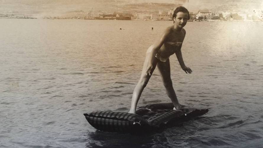 'Zbog maske me ne prepoznaju kao gošću iz druge galaksije...'