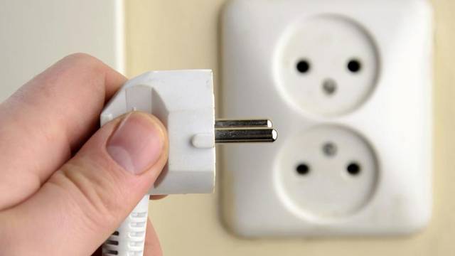 Švedska će nekim kućanstvima platiti račune za skupu struju