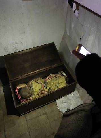 Palermo, a mummified child found in a trunk in the graveyard of the scrolls