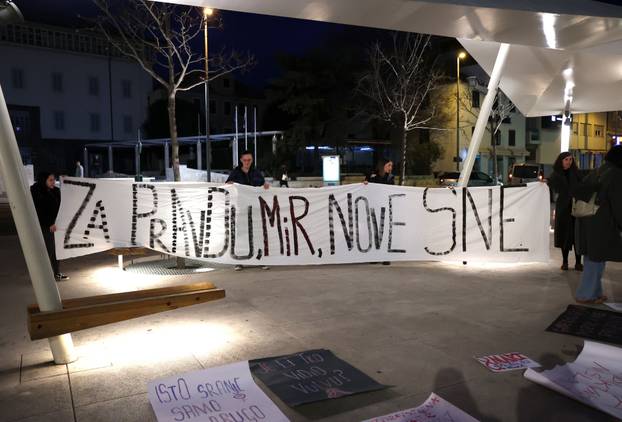 U Šibeniku održan no?ni marš - Feminizam nema granica