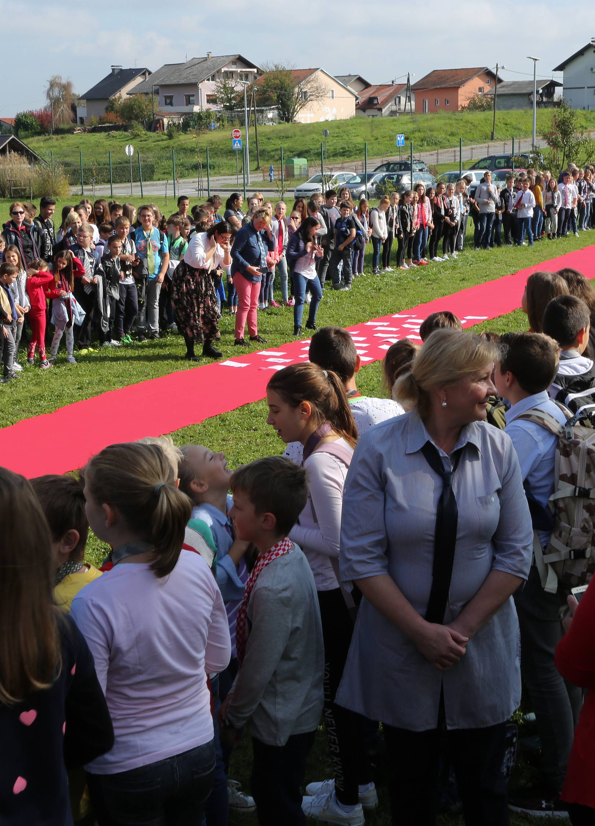 Duga čak 100 metara: Naša je kravata najveća u županiji...