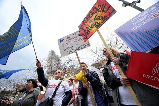 Zagreb: Prosvjed "Sindikalno proljeće" u organizaciji šest sindikata javnih službi