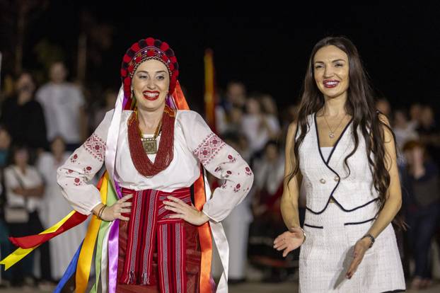 Vinkovci: Etno frizure svijeta na Vinkovačkim jesenima