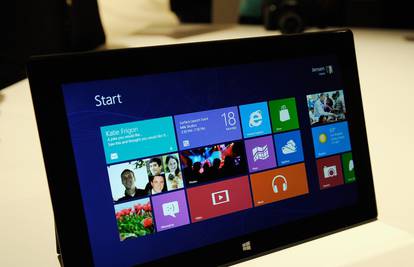 Microsoft troši 1,5 mlrd. dolara da uvjere ljude u Windowse 8