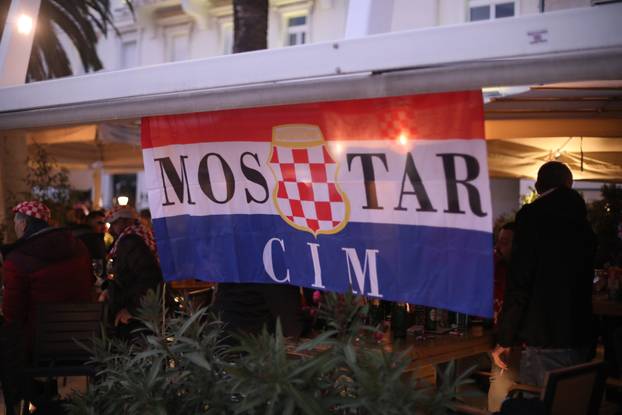 Split: Na Rivi se okupljaju navijači Hrvatske i Portugala