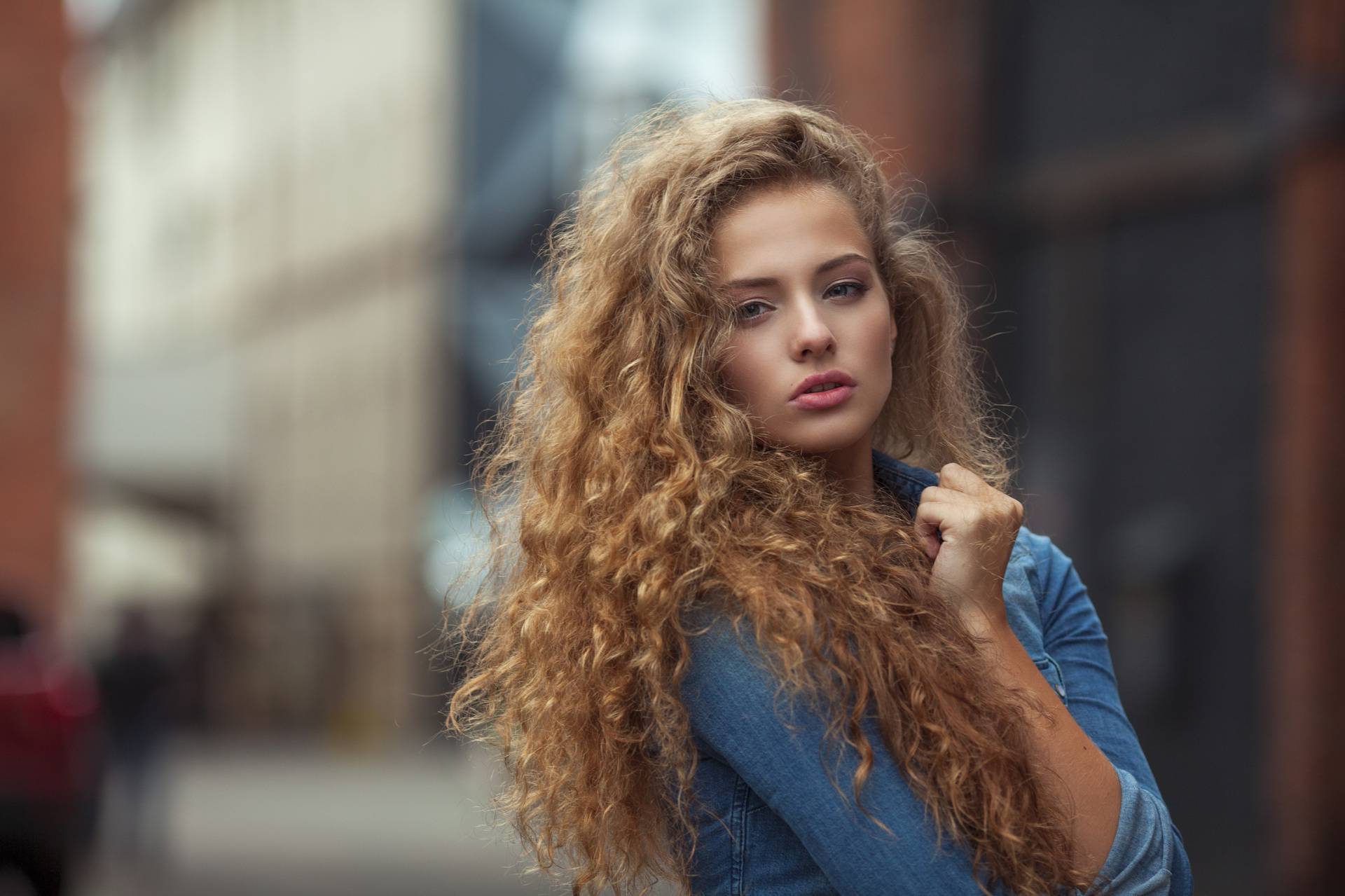 Razlozi zašto vam se kosa brzo masti i kako riješiti taj problem