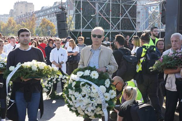 Novi Sad utihnuo na 16 minuta za sve poginule u nesreći u padu nadstrešnice