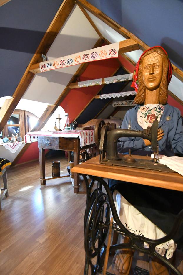 Podravske Sesvete: Umjetnička etno kuća Luka