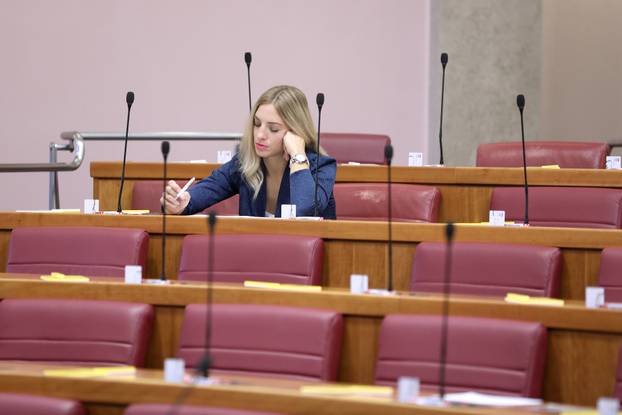 Zagreb: Nastavljena 18. sjednica Sabora