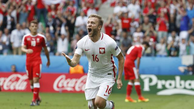 Switzerland v Poland - EURO 2016 - Round of 16
