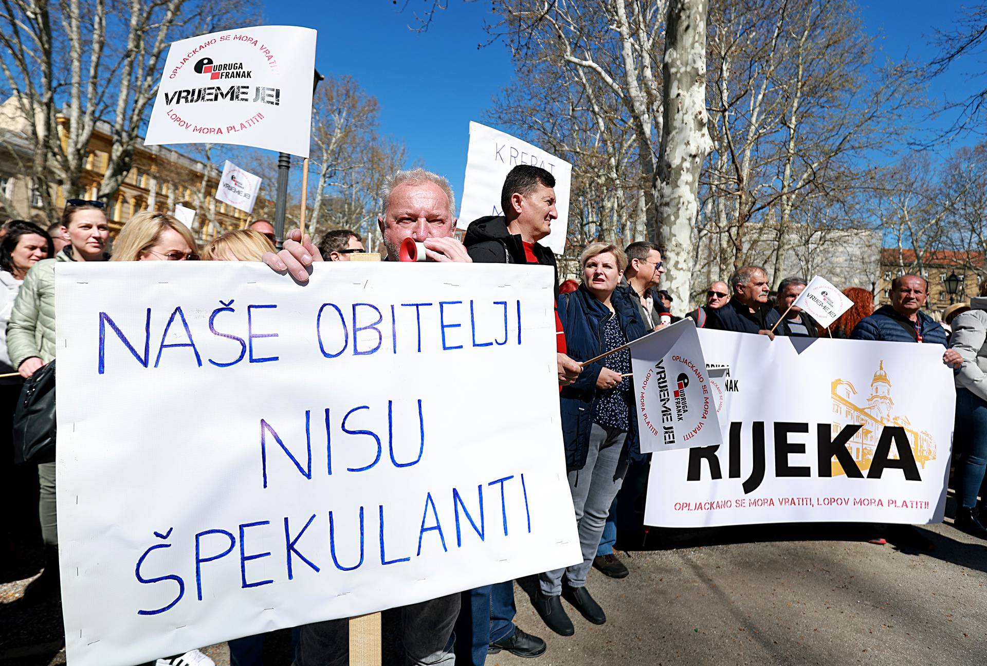 Zagreb: U parku Zrinjevac organiziran prosvjed Udruge franak pod nazivom "Vrijeme je!"