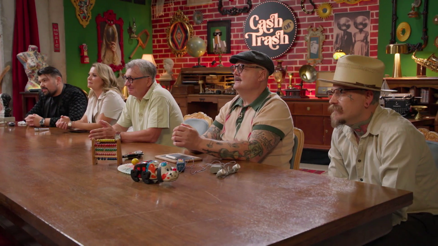 'Cash or Trash': Sat iz 1830. su prodali za 420€, a raritetna kutija ostala bez novog vlasnika