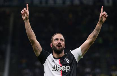 Higuain će zbog bolesne majke ostati bez 7.5 milijuna eura...