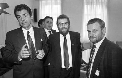 FOTO Evo kako su Šeks, Mesić, Račan i drugi izgledali na prvom zasjedanju Sabora 1990. godine
