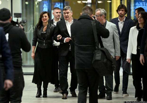 Zagreb: Predsjednik Milanović u društvu supruge na premijeri filma "Slatka Simona"