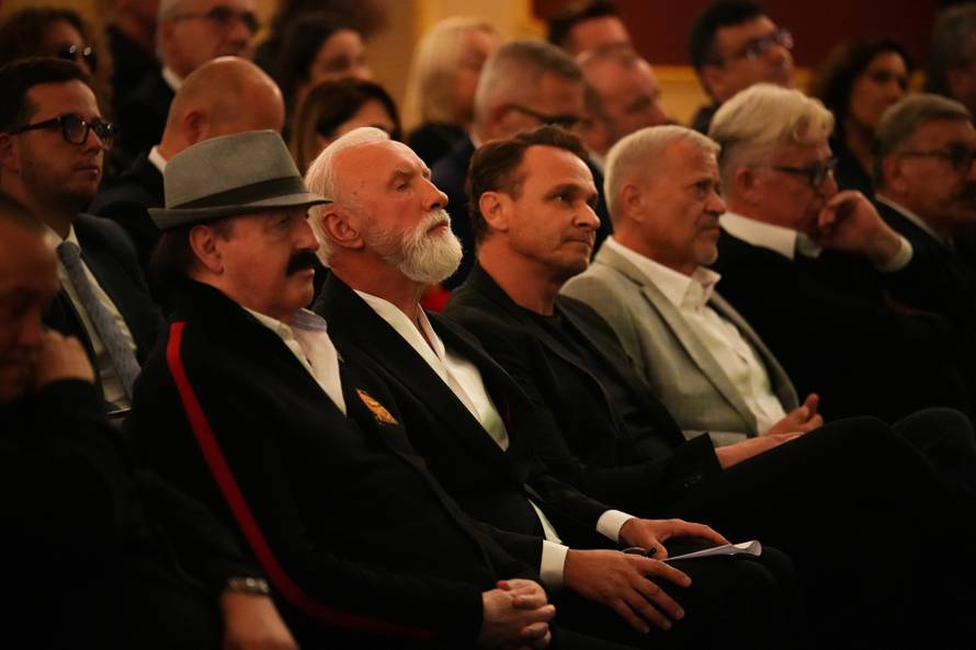 FOTO Emotivna komemoracija: O Halidu pričali njegovi bližnji, mnogi nisu mogli sakriti suze...