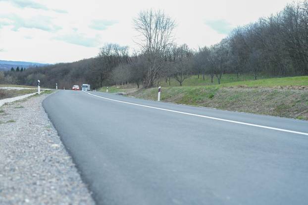 U blizini Petrinje pronađen zapaljen automobil u kojem je bilo izgorjelo tijelo