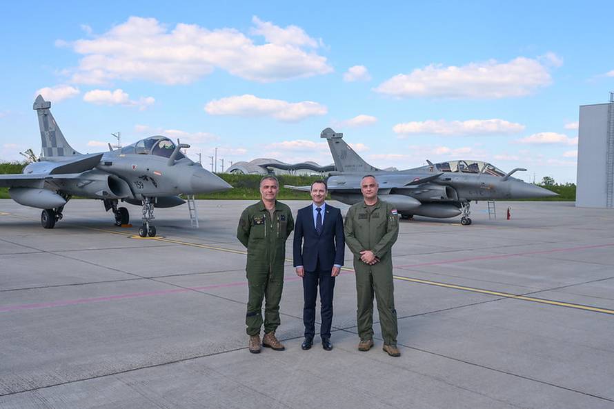 Piloti naših Rafalea prvi put u letu točili gorivo iznad Hrvatske