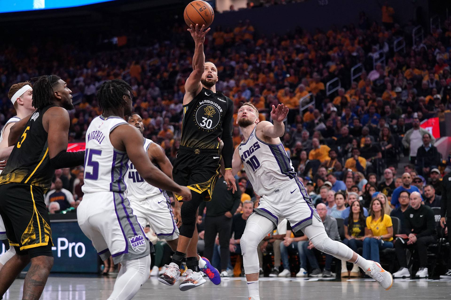 NBA: Playoffs-Sacramento Kings at Golden State Warriors