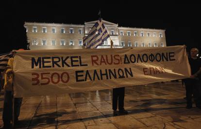 Grci na ulicama: Angela, ne plači, nemaš nam više što uzeti