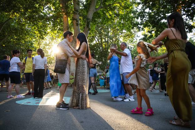 Zagreb: Brojni građani sudjelovali na pPlesnjaku na Zrinjevcu