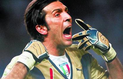 Gianluigi Buffon produljio ugovor s Juveom do 2013. 