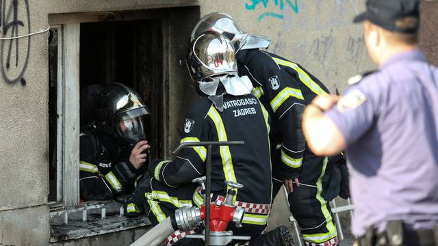 Dvoje ljudi ozlijeđeno u požaru podrumskog stana u Zagrebu