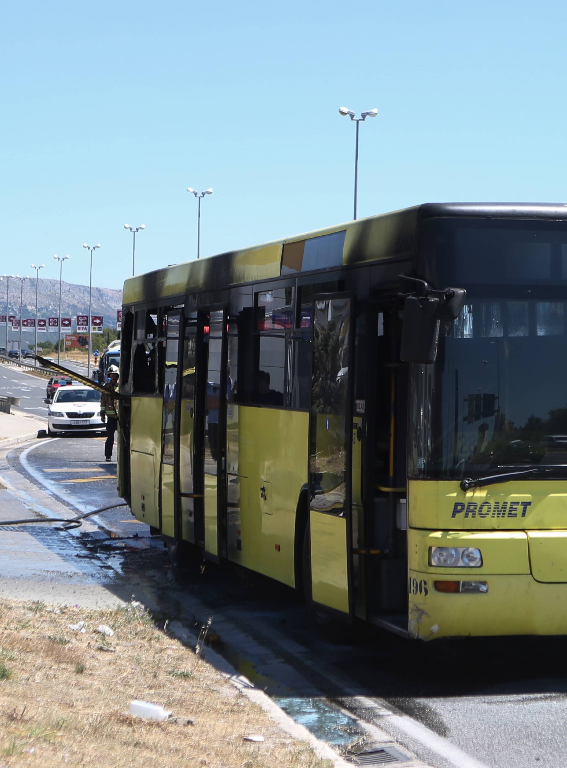 Buktinja u Splitu: 'Bježite svi van, cijeli autobus će izgorjeti!'