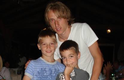 Modrić se prije 20 godina ustao i fotografirao s nama. Moj brat sad je na korak do 'vatrenih'