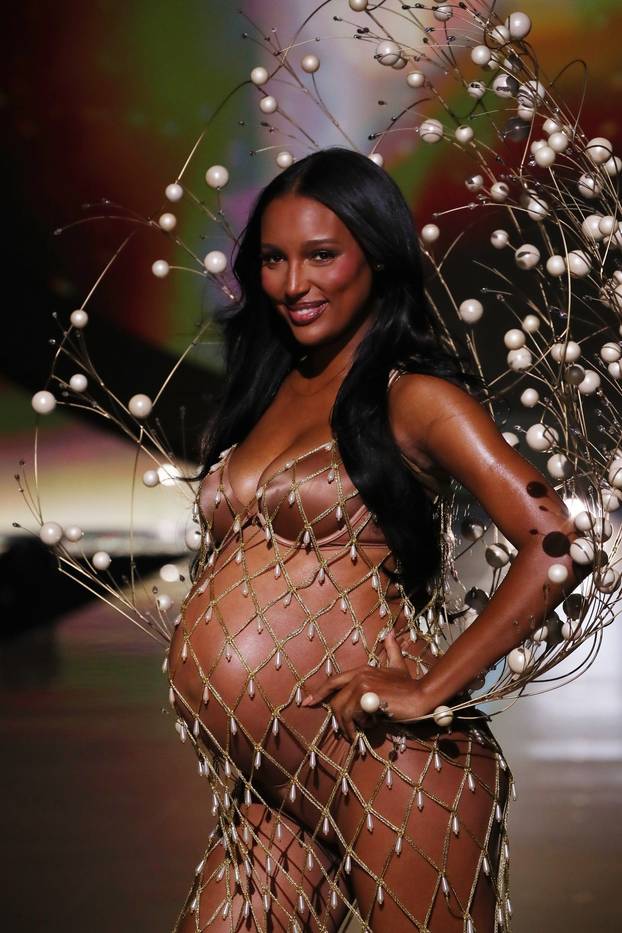 2025 Victoria's Secret Fashion Show - Runway Show, New York, USA - 15 Oct 2025