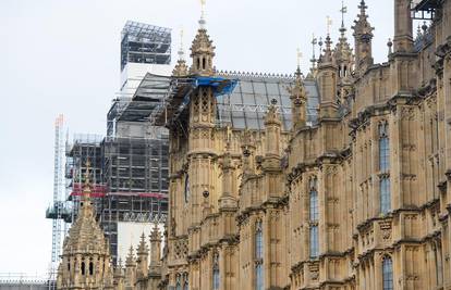 Stručnjaci: Zgrada britanskog parlamenta se raspada, hitno joj je potrebna cjelovita obnova