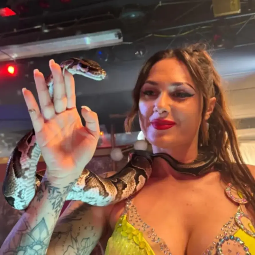 U hit filmu 'Svadba' ulogu ima i karlovačka plesačica: 'Zmija mi je cijelo vrijeme bila oko vrata'