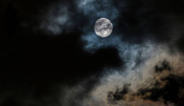 FOTO Istražitelji paranormalnog tvrde: Ovo je pet znakova  da je vaša kuća opsjednuta. Pripazite