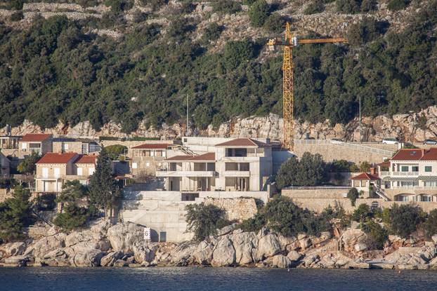 Dubrovnik: Bivši nogometaš Darijo Srna gradi svoju vikendicu u Lozici