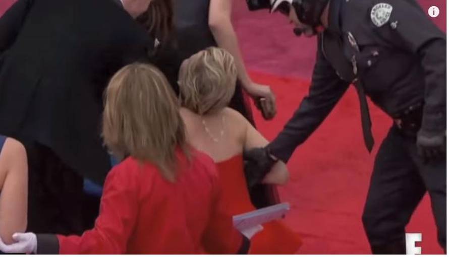 Nezaboravni trenuci s Oscara: Brando odbio nagradu, a Will Smith suspendiran zbog šamara