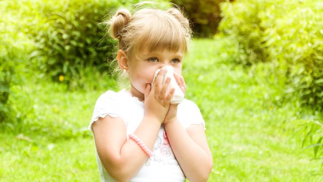 Sezonski problemi: Akupresura i voda smiruju dječje alergije
