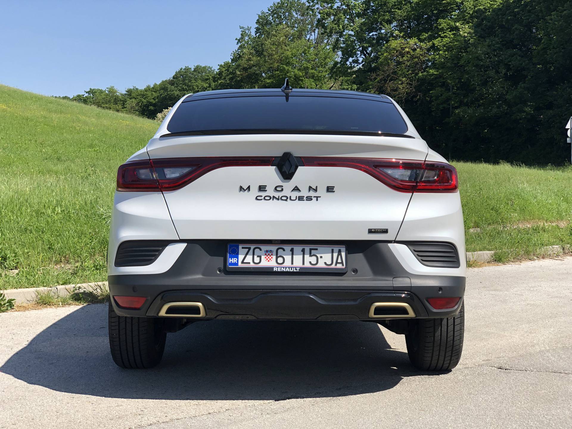 Testirali smo Renault Megane Conquest Hybrid: Jedan od najštedljivijih auta u klasi