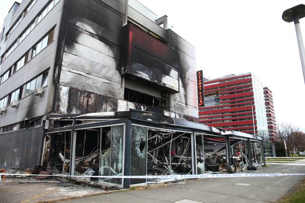 Zagreb: Noćas je u potpunosti izgorjela terasa kafića OMNI Experience Bar
