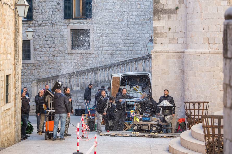 'Igra prijestolja' Dubrovčanima donijela snijeg i zatvorene ulice