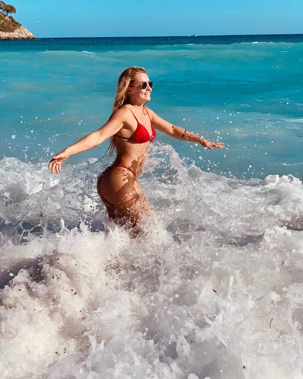 FOTO Kada Roberta proleti na skijama, topi se čak i snijeg!