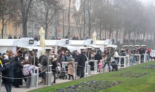 FOTO Dnevno adventsko dru&zcaron;enje: Centar Zagreba pun &scaron;eta&ccaron;a i blagdanskog ugo&dstrok;aja