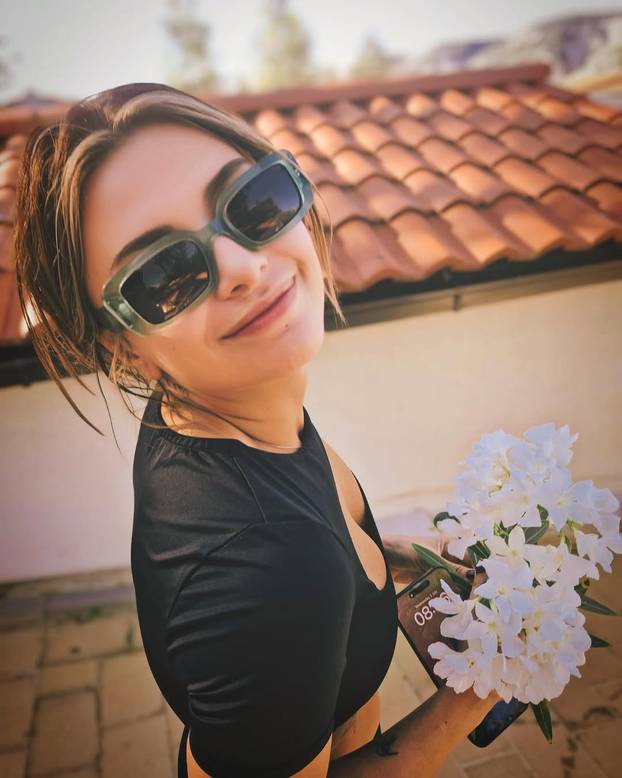 FOTO Pogledajte  kako se Ella Dvornik mijenjala kroz godine