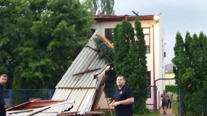 Vjetar otpuhao krov sa škole u Pitomači: 'Uništene su i kuće...'