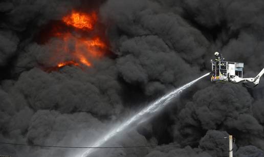 SNIMKE UŽASA Apokaliptične scene kod Zagreba: Buktinja je ogromna! Stižu upozorenja