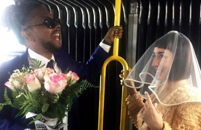Vjenčali se u autobusu u kojem su se susreli prije 13 godina...