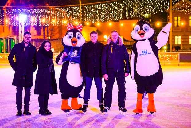 FOTO Otvoren je Ice Wonderland u Varaždinu: Najveće i najljepše klizalište u Hrvatskoj