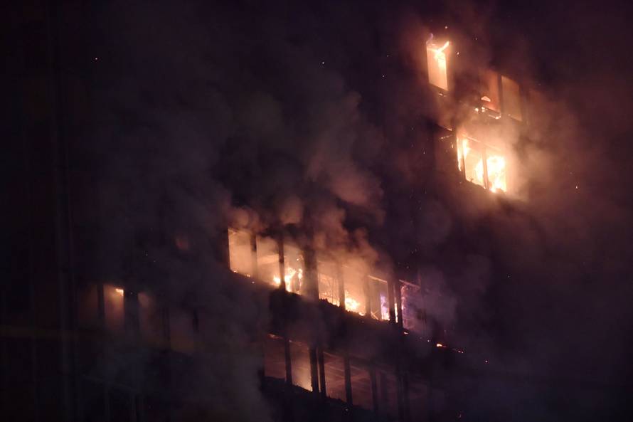 Zagreb: Pozar u Vjesnikovom neboderu