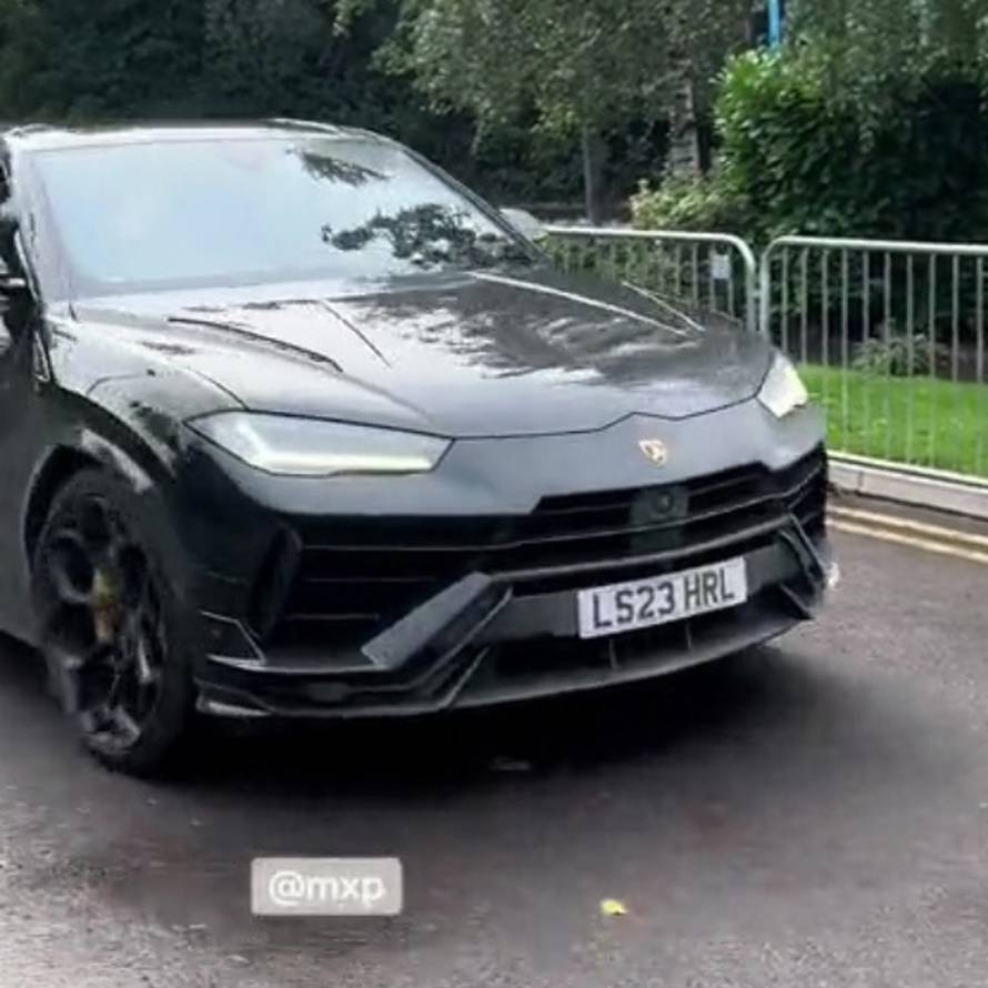 VIDEO Joško Gvardiol vozi auto star 25 godina: 'Kakav lik... A mogao bi imati koji god poželi'