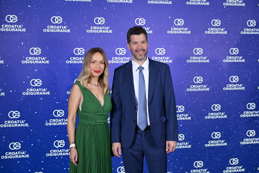 Zagreb: Okupljanje uzvanika uoči Božićnog gala koncerta Croatia osiguranja "Croatia povezana pjesmom"