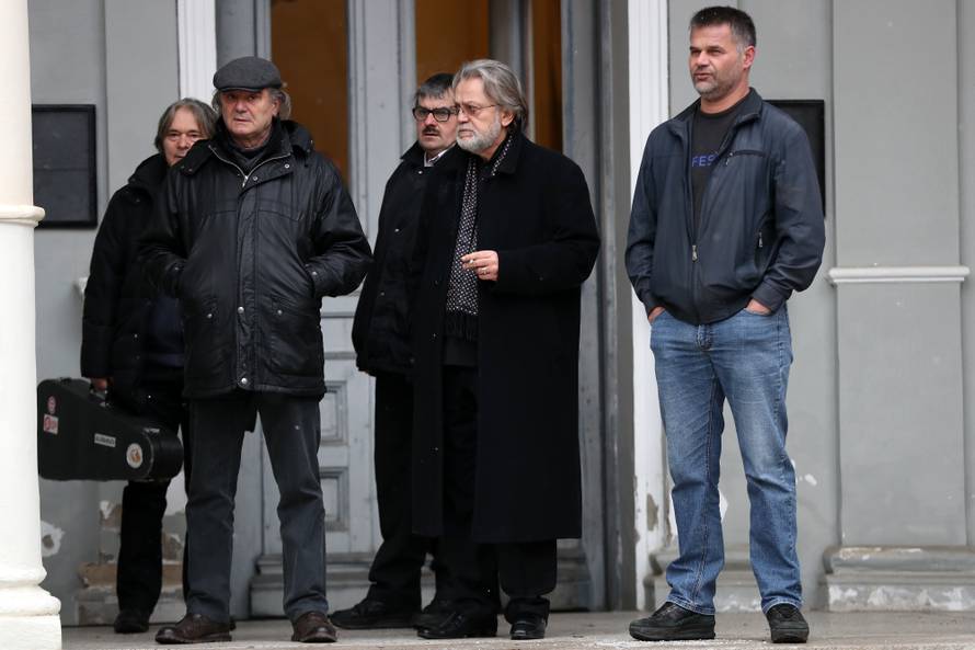 Oproštaj od oca uz tamburaše: Marko je jedva susprezao suze